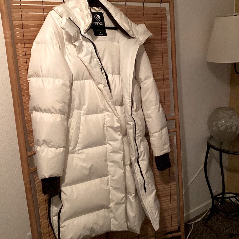 Snow jacket to keep you warm this winter. Lightly used. Good condition.